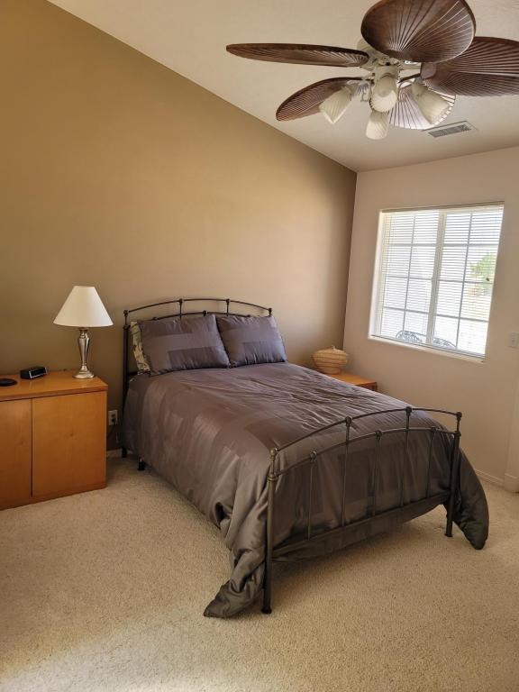 Building Photo - 1200 Glen Canyon Dr