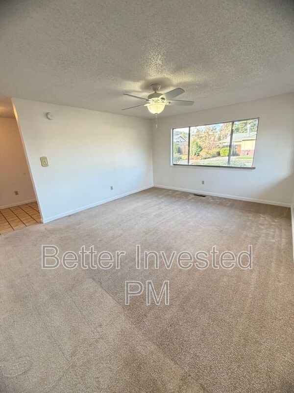 Building Photo - 1215 Marwen Dr