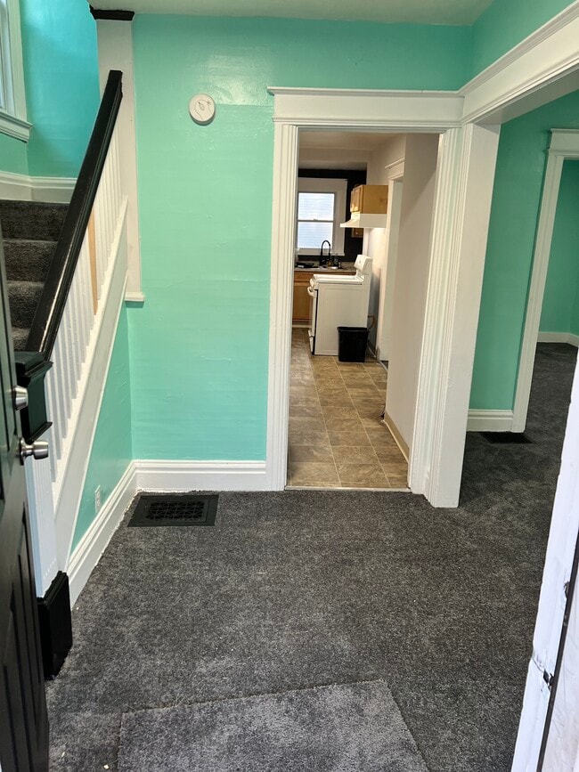 Entrance Hallway - 17 Superior Ter