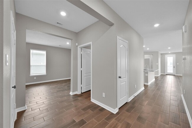 Building Photo - 610 Coyote Cyn Ct