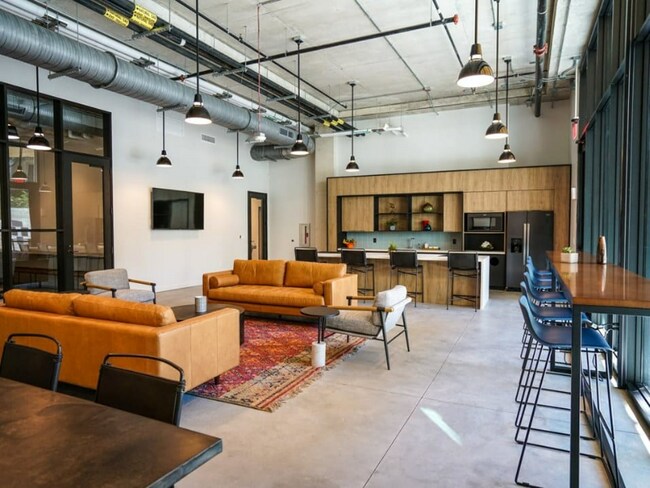 Building Photo - 1221 S Congress Ave