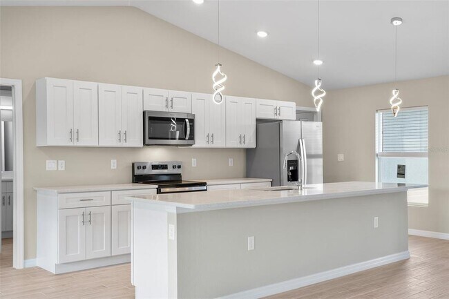 Building Photo - 3346 NE 21st Pl