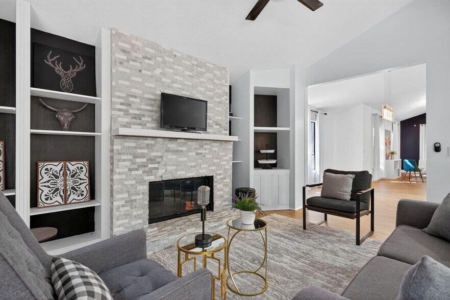 Building Photo - 2606 Monaco Ter