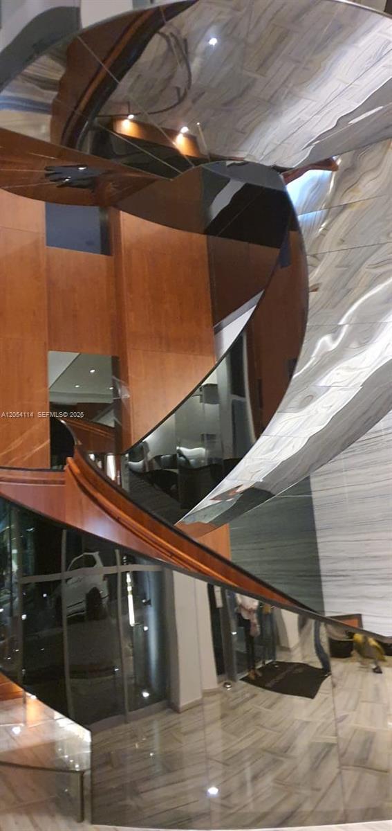 Building Photo - 1300 Brickell Bay Dr