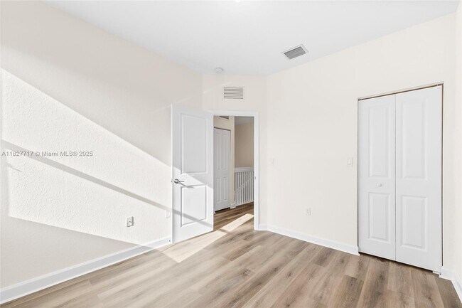 Building Photo - 11120 W 32nd Ln