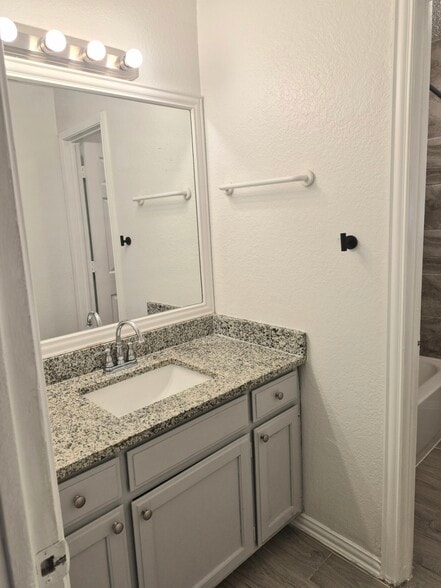 Building Photo - 214 Pine Meadow Dr