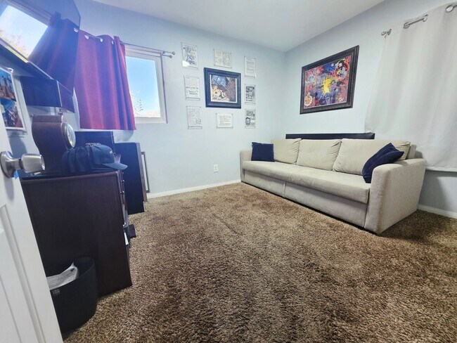 Building Photo - $5,500 - Beautiful 3BR/2BA Home on ? Acre ...