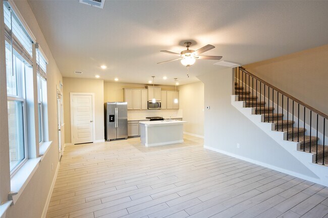 Building Photo - 17549 Rosette Grass Dr