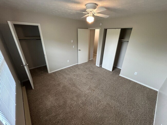 Building Photo - Spacious 2-Bedroom Living in a Quiet Commu...