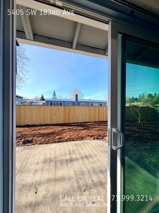 Building Photo - 5405 SW 183rd Ave