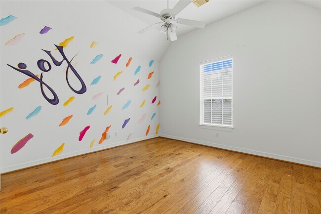 Building Photo - 106 Lazy Springs