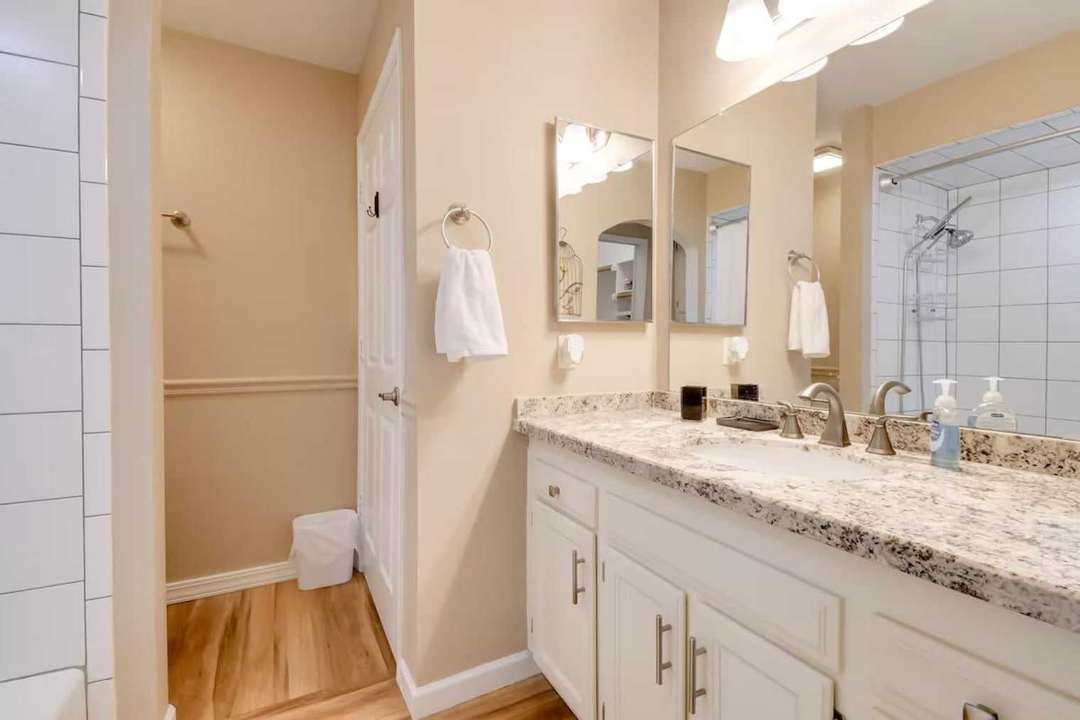 Building Photo - 16233 E Rosetta Dr