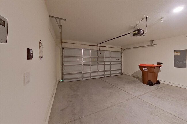 Building Photo - 8688 SW 43rd Ter