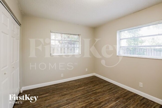 Building Photo - 9371 NW 35th Manor