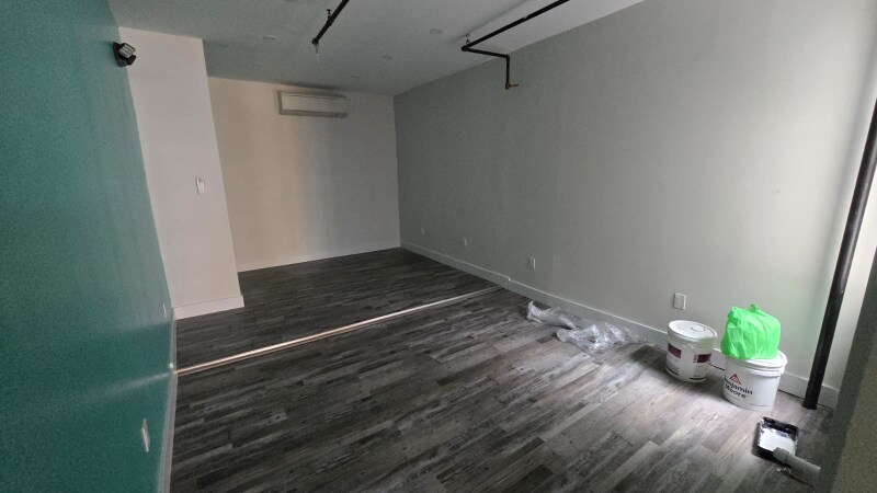 Building Photo - 64 Logan Ave
