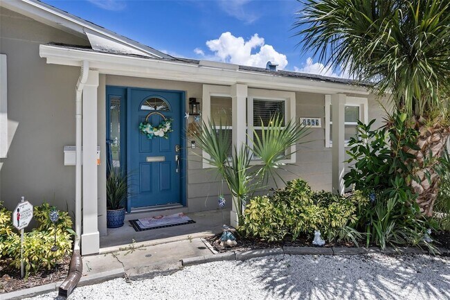 Building Photo - 3596 Beach Dr SE