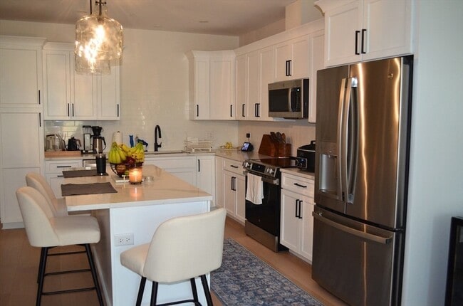 Building Photo - 62 Foundry St