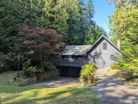 Building Photo - 3-Bed Retreat with Forest Abundance