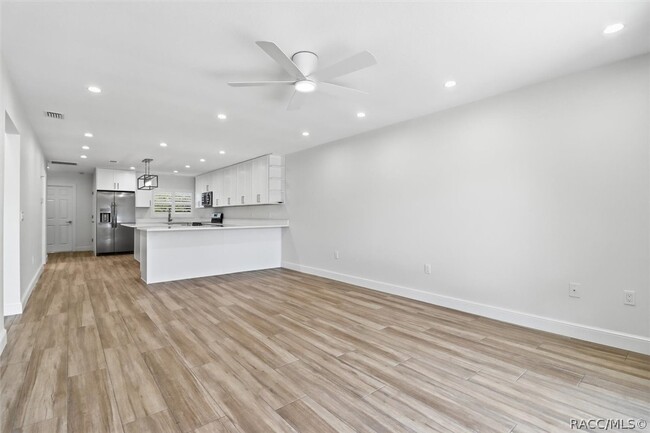 Building Photo - 11625 W Riverhaven Dr