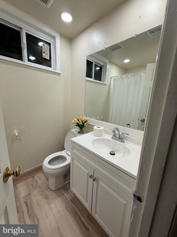 Building Photo - 4302 Hendricks Dr