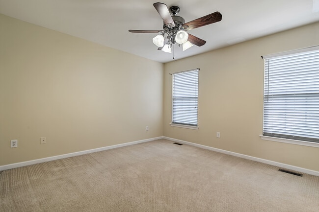 Building Photo - 231 Tidbury Crossing