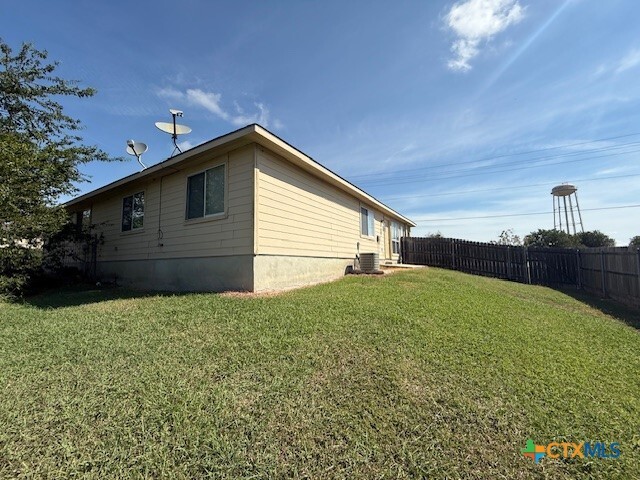 Building Photo - 2754 FM1044