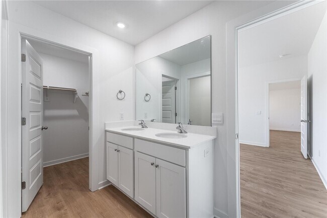 Building Photo - 583 Arizona St