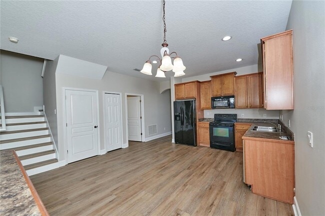 Building Photo - 23903 Sardinia Dr