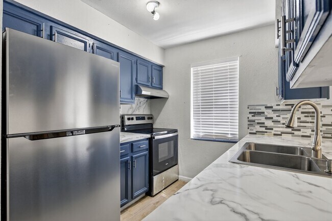 Building Photo - Affordable home in a Central Location!