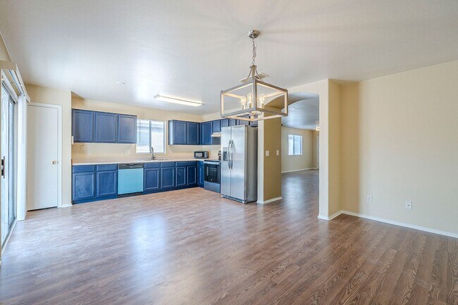 Building Photo - Spacious 3-Bed Tucson Rental with Garage &...