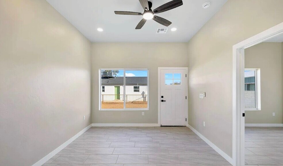 Building Photo - 1325 W Speedway Blvd