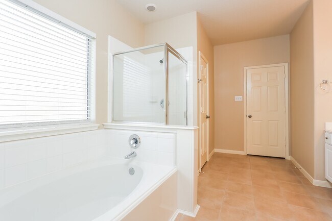 Building Photo - 18210 Olive Tree Ct