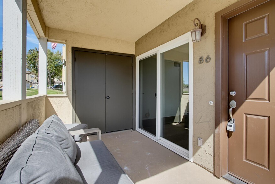 Building Photo - 5046 Los Morros Way