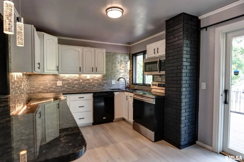 Building Photo - 26 Sandcreek Dr