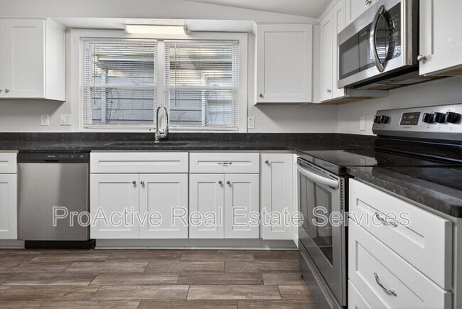 Building Photo - 1316 22nd St