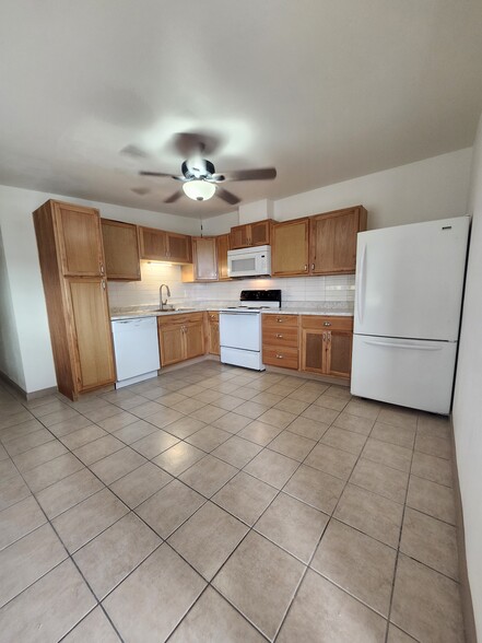 Building Photo - 1617 Stull Dr