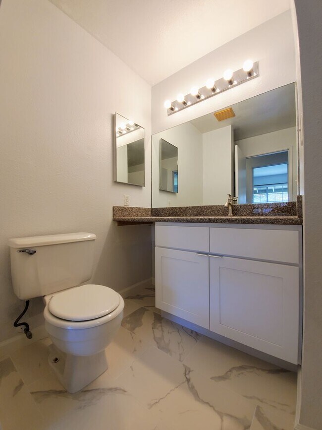 Building Photo - For Rent | 2 Bedroom, 1 Bathroom with 1 assigned parking stall at Kupono in Waipio Gentry