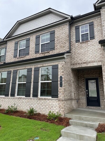 Primary Photo - 102 Smithwood Dr