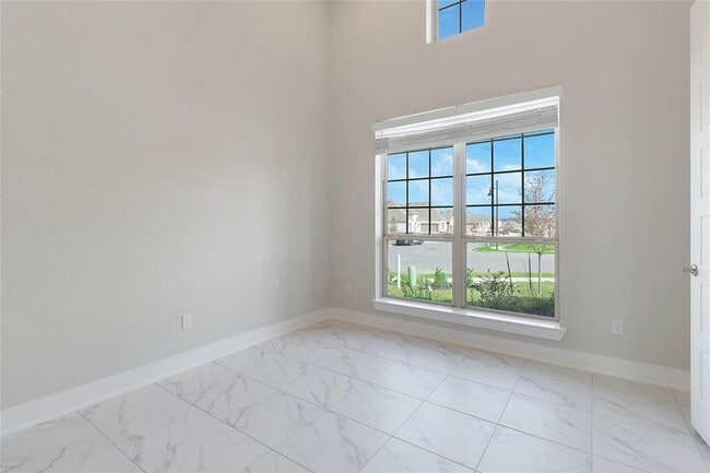 Building Photo - 532 Great Lawn Bnd