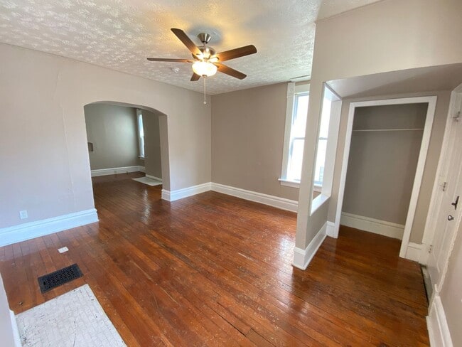 Building Photo - Hunter Ave 1438-1440 MLR