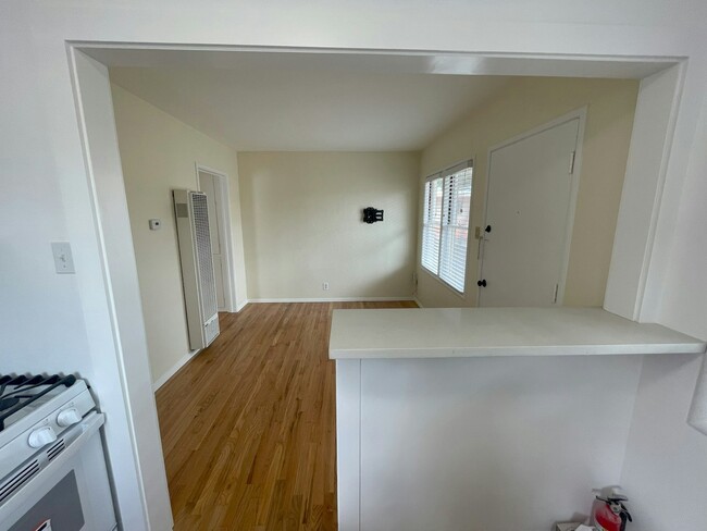 Building Photo - 767 N 2nd St