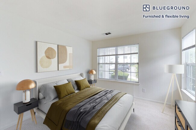 Building Photo - 313 Avalon Cir