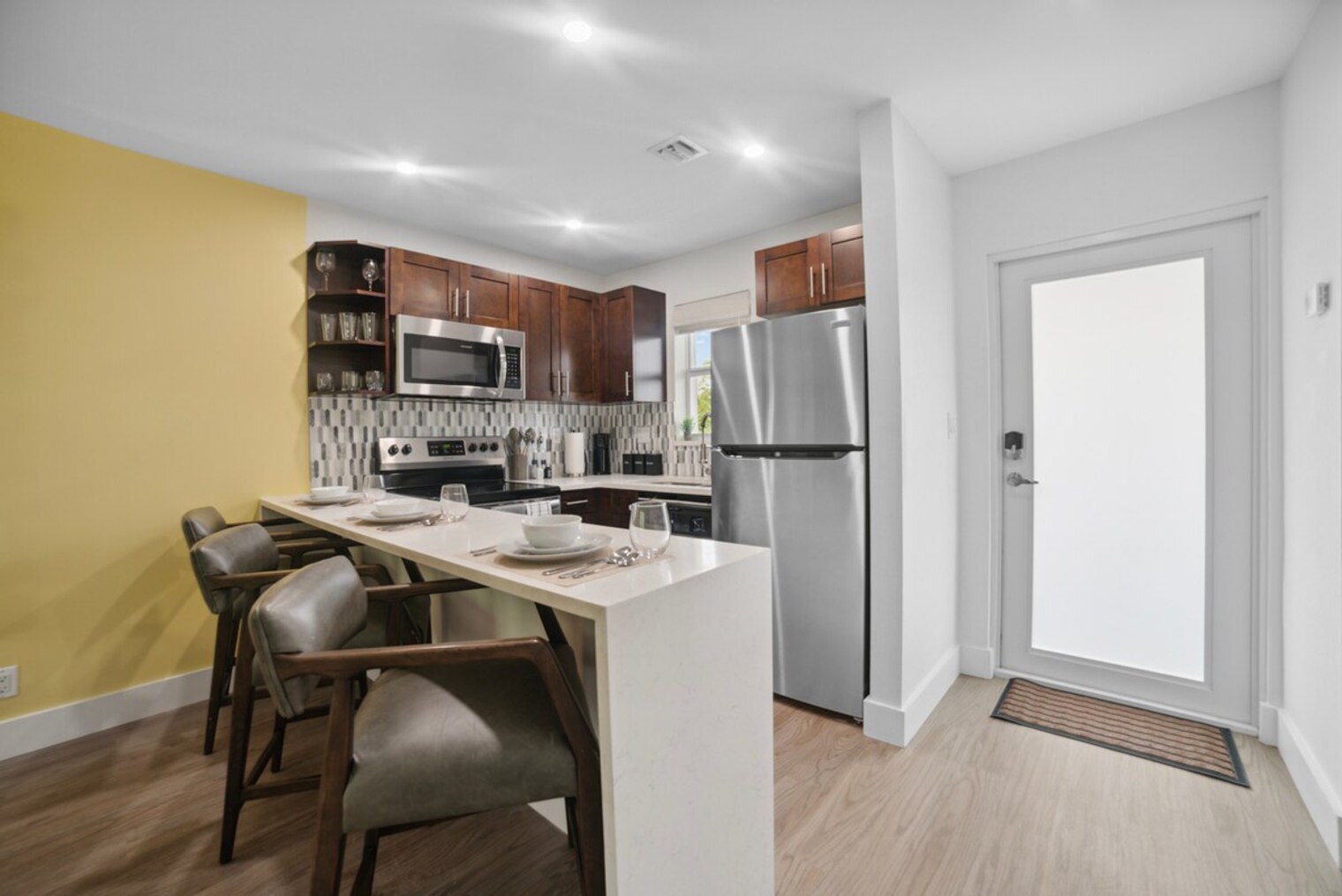 Building Photo - 400 N Ocean Blvd