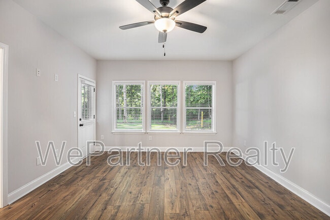 Building Photo - 138 Crestpoint Rd