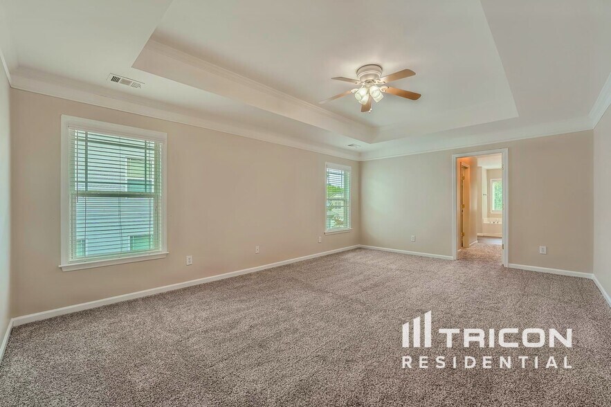 Building Photo - 3819 Stagecoach Ln