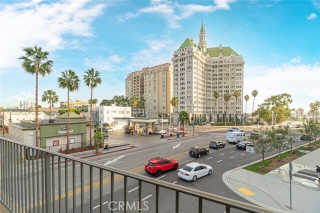 Building Photo - 21 Alamitos Ave