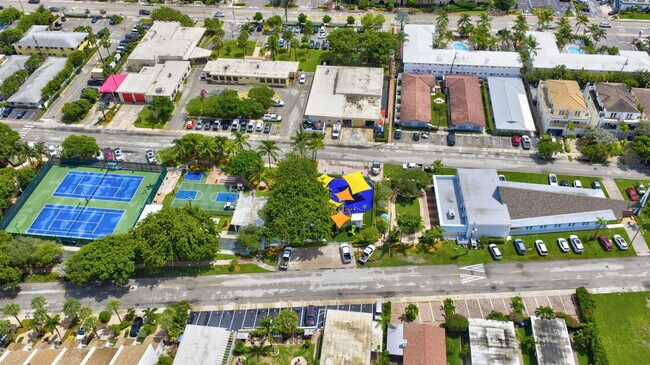 Building Photo - 4442 Sea Grape Dr