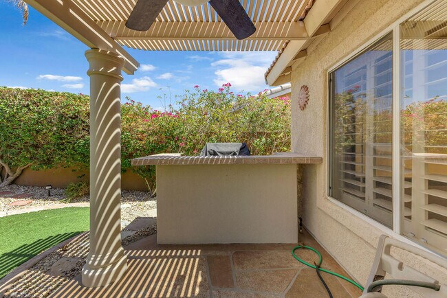 Building Photo - 79886 Dandelion Dr
