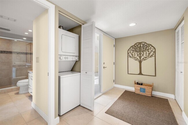 Building Photo - 9425 Blind Pass Rd