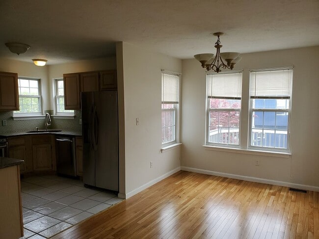 Building Photo - Warm and Inviting Marlborough Single Family Rental Opportunity